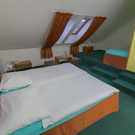 Hotel U Sladku Prague Exterior photo